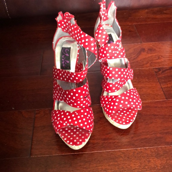 Polka Dot Heels! - Picture 2 of 3